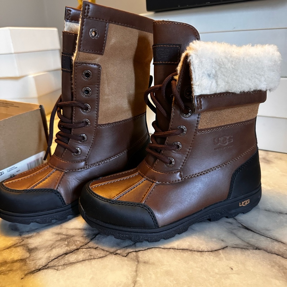 UGG Kids Tan and Brown Lace-Up Boots